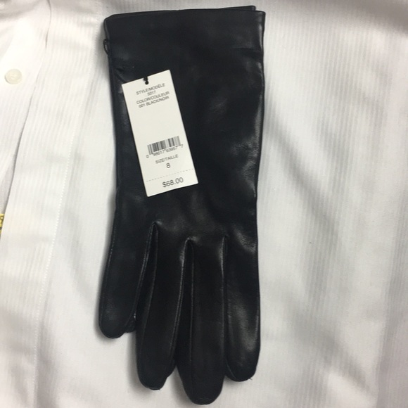 Lord & Taylor Accessories - Lord & Taylor leather gloves.      NWT Size 8